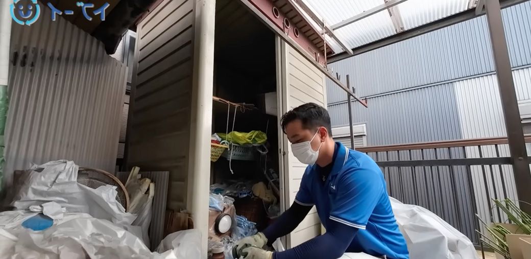 モノ屋敷