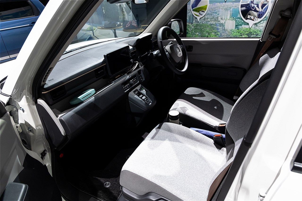 ホンダの新型軽自動車EV「N-ONE e:」（写真：三木 宏章）