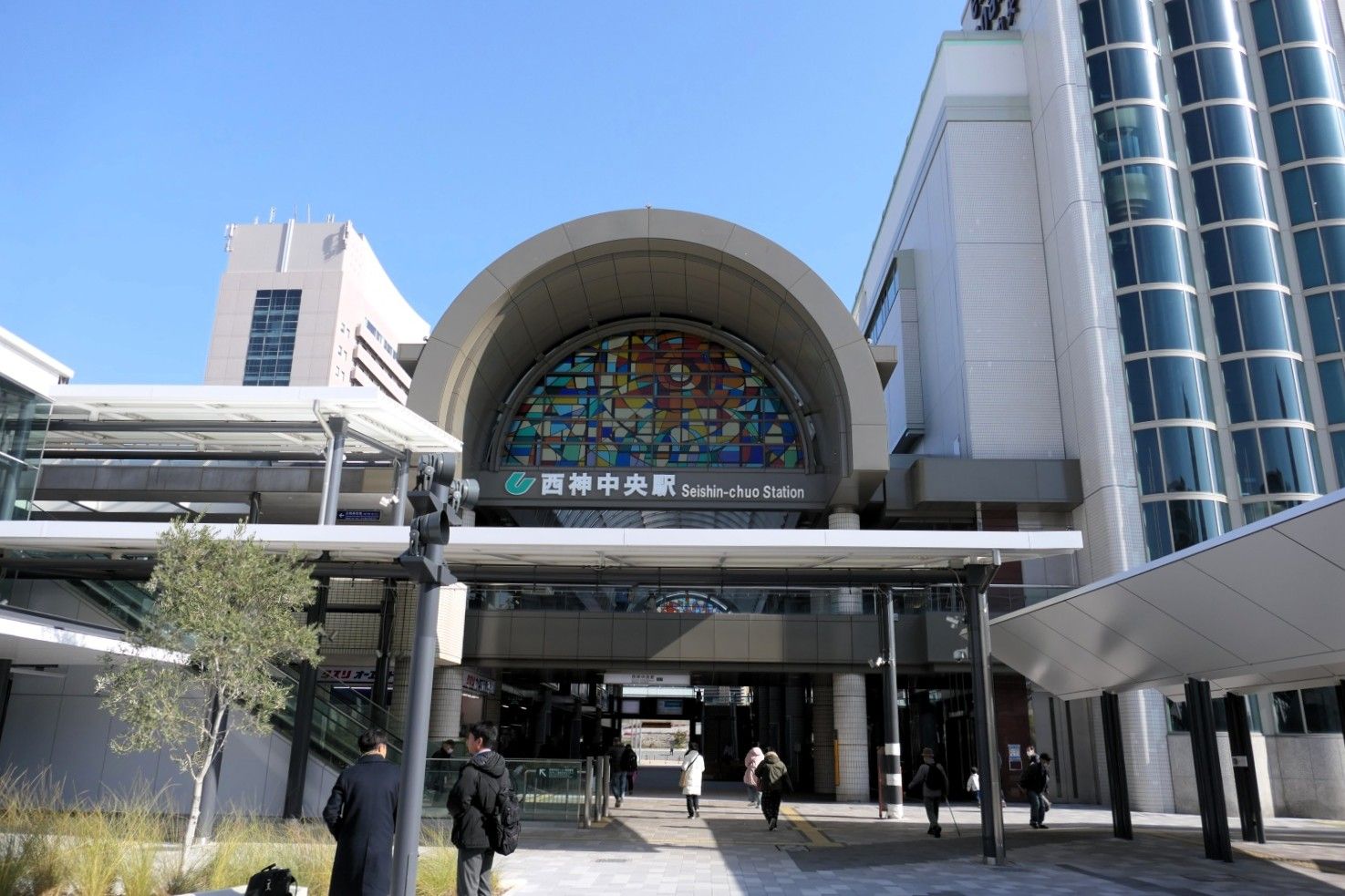 西神中央駅の西口（編集部撮影）