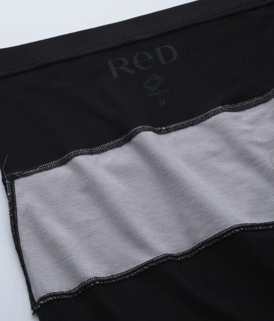 『ロングボクサーパンツ 腰コリ改善』の裏地。生地を二重にした「Wバイタル構造」（『ReD』公式HPより）