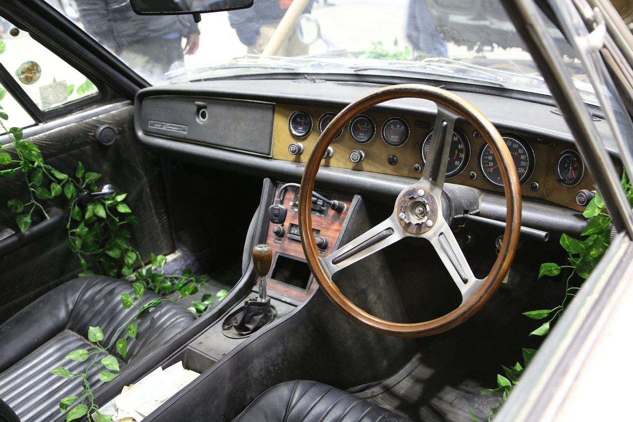 ノスタルジック2デイズに展示されていたいすゞの旧車たち（筆者撮影）