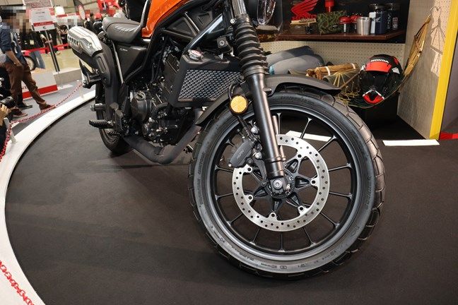 ホンダの新型CL250（筆者撮影）