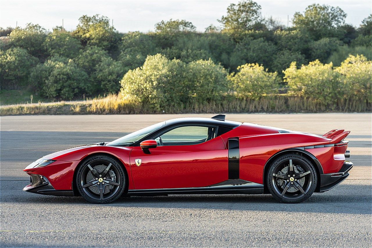 フェラーリの新型車「849テスタロッサ」（写真：Ferrari Japan）