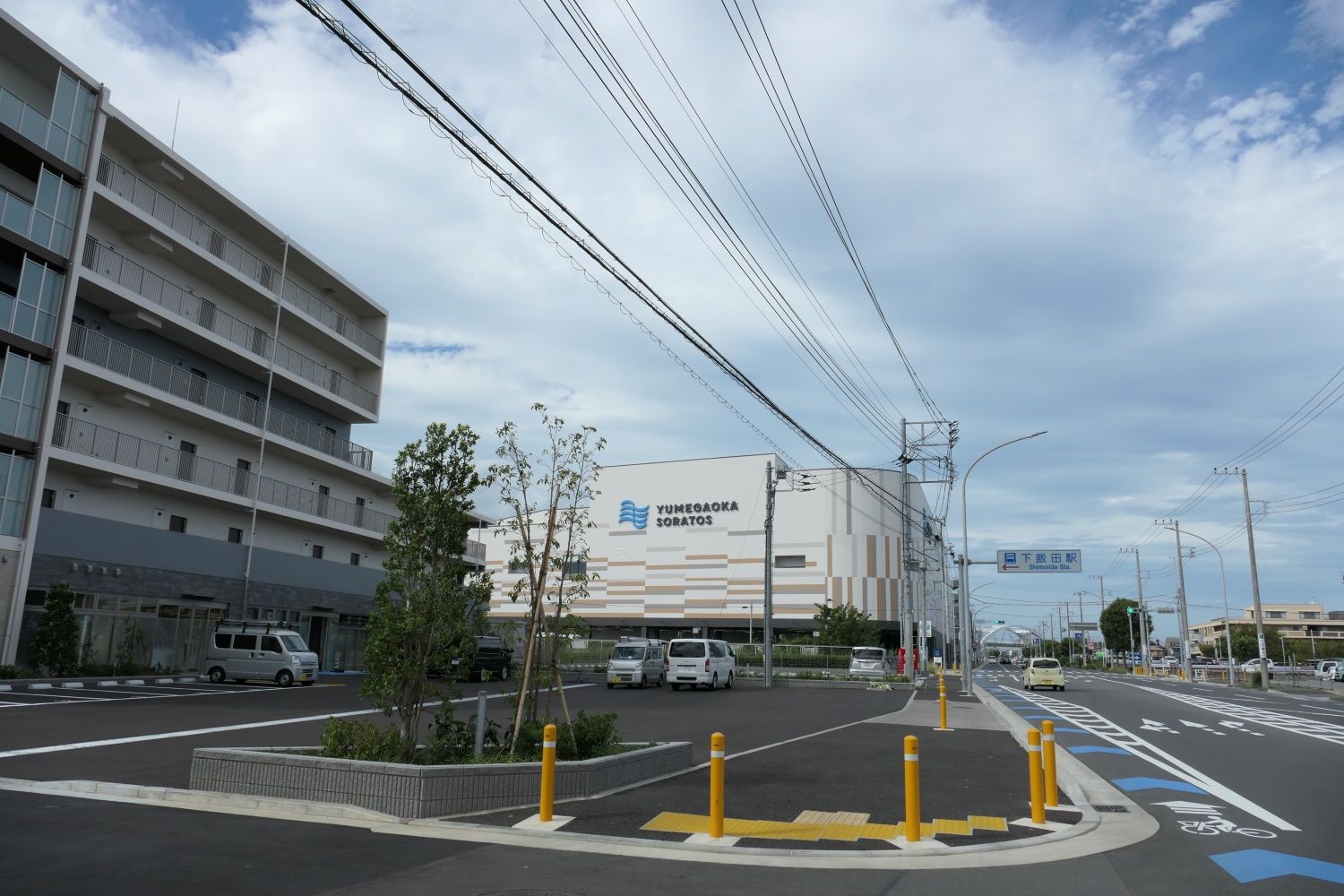 周辺では集合住宅など新しい建物が次々に建設されている＝2024年9月（記者撮影）