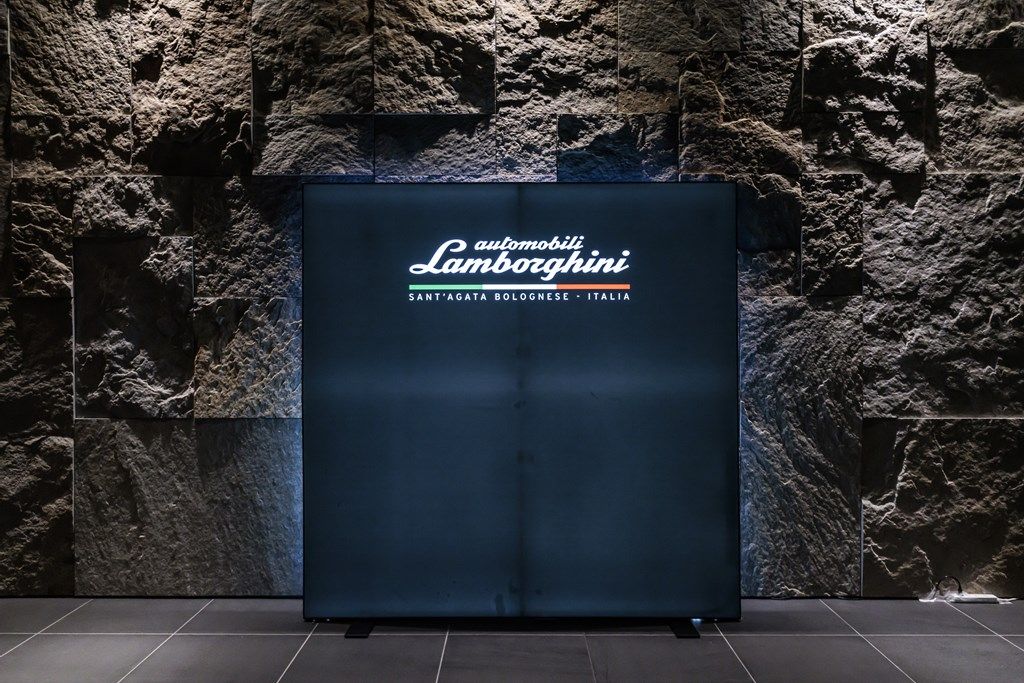 北海道で開催されたランボルギーニ「テメラリオ」「ウルスSE」試乗会の様子（写真：Lamborghini）