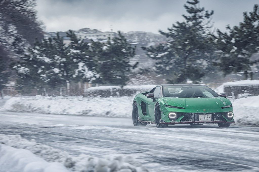 北海道で開催されたランボルギーニ「テメラリオ」「ウルスSE」試乗会の様子（写真：Lamborghini）
