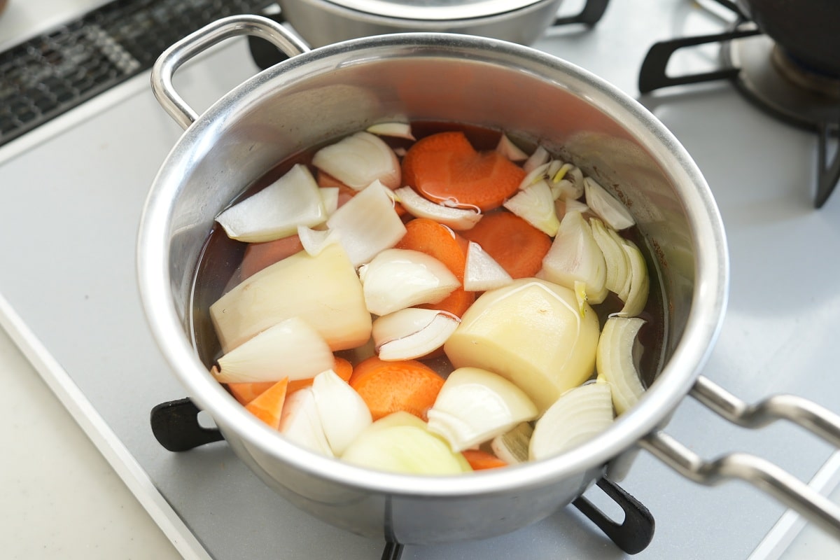 野菜と水を投入