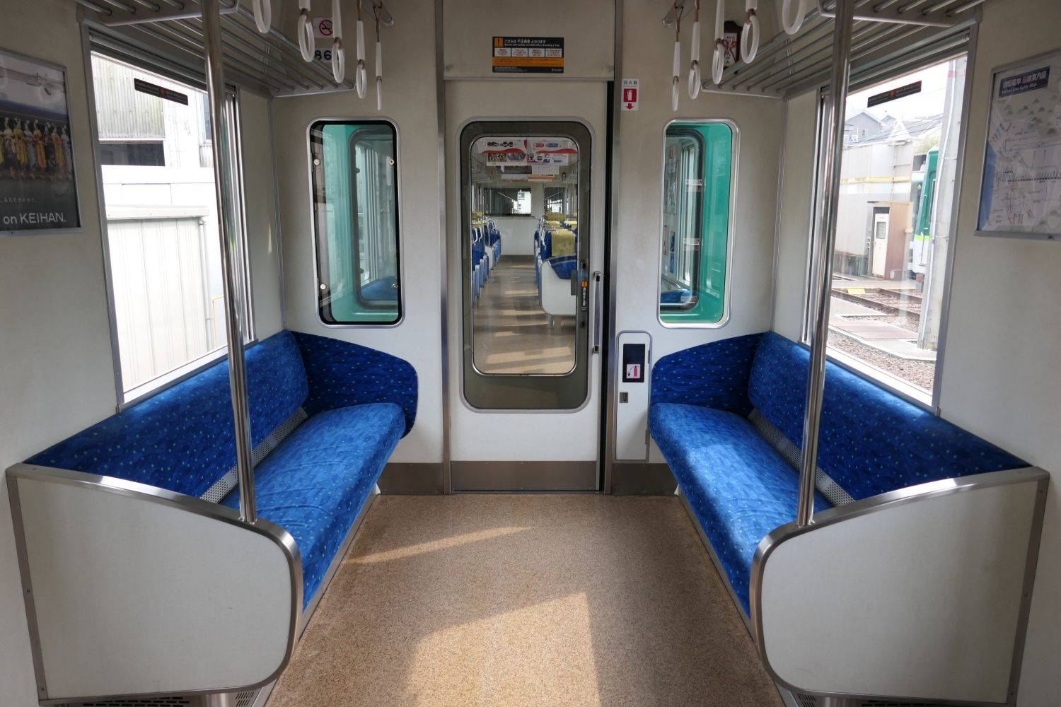 京阪電気鉄道　800系　客室内　ロングシート