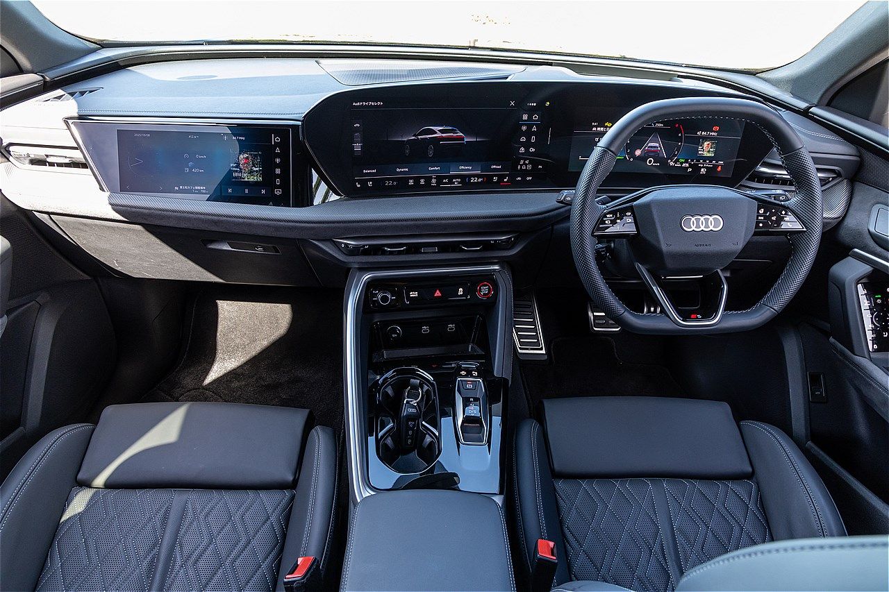 アウディの新型「SQ5スポーツバック」（写真：三木 宏章）