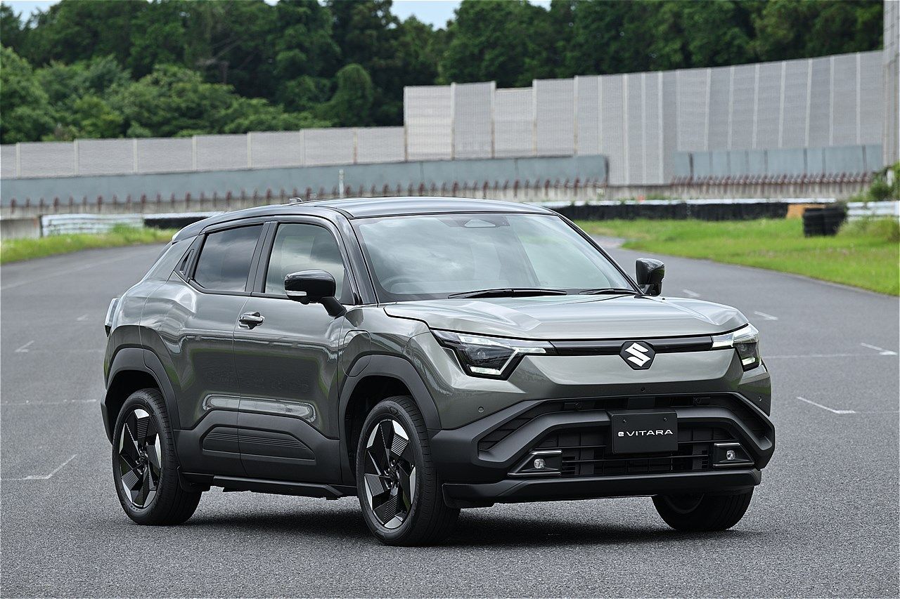 スズキの新型「eビターラ プロトタイプ」（写真：スズキ）