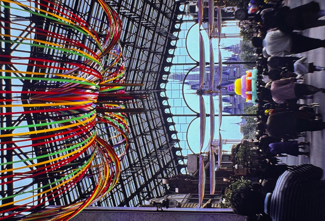 ディズニー５周年記念式典のようす（写真：1988年4月15日、吉野純治撮影）