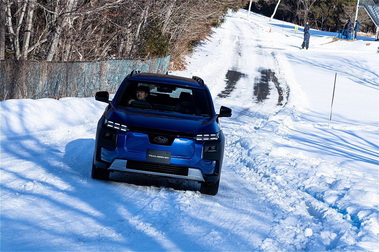 2026年4月上旬に正式発表予定、スバル新型BEV「トレイルシーカー」のプロトタイプ（写真：三木 宏章）