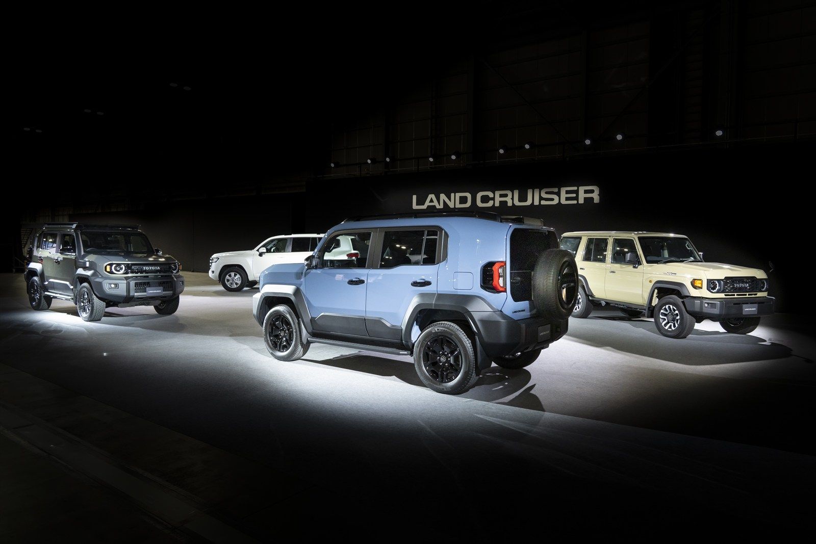 ランドクルーザーFJ（写真：トヨタ自動車）