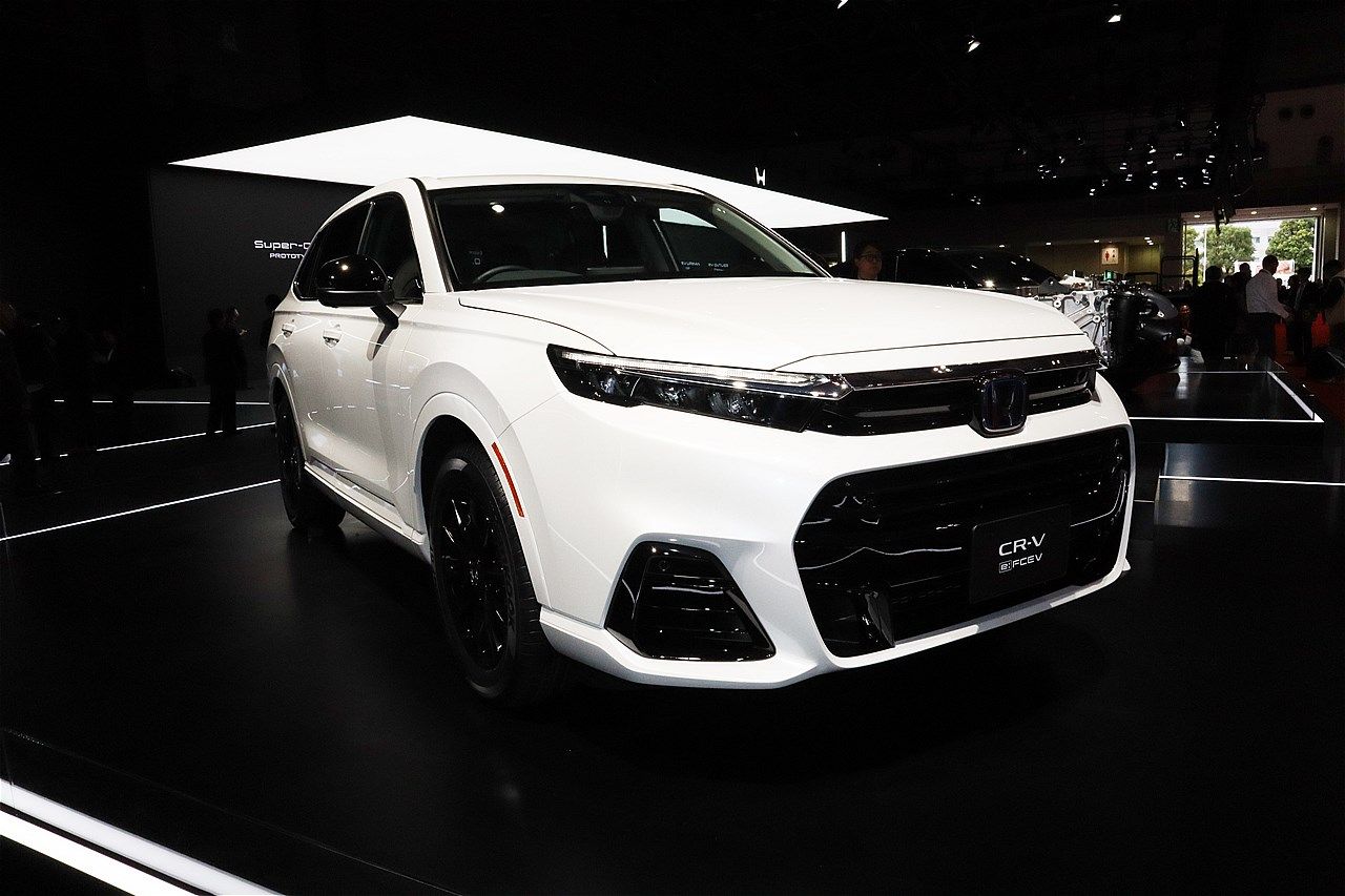 ホンダの「CR-V e:FCEV」（筆者撮影）