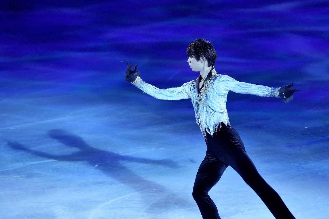 羽生結弦さん。アイスショーに競技会のようなジャッジはいないが、競技の基準における点数の低下を嫌い、観客にとってより見応えのある演技を追求する姿勢に羽生結弦らしさを感じたファンも多かったようだ。「スターズ・オン・アイス ジャパンツアー2023」2023年4月6日 横浜公演初日（撮影：梅谷秀司）