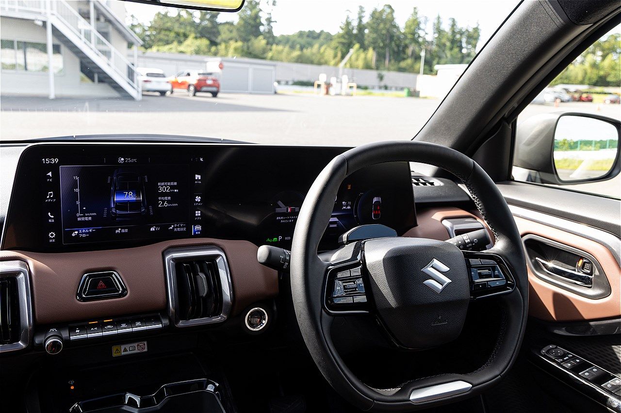 スズキの新型「eビターラ プロトタイプ」（写真：三木 宏章）