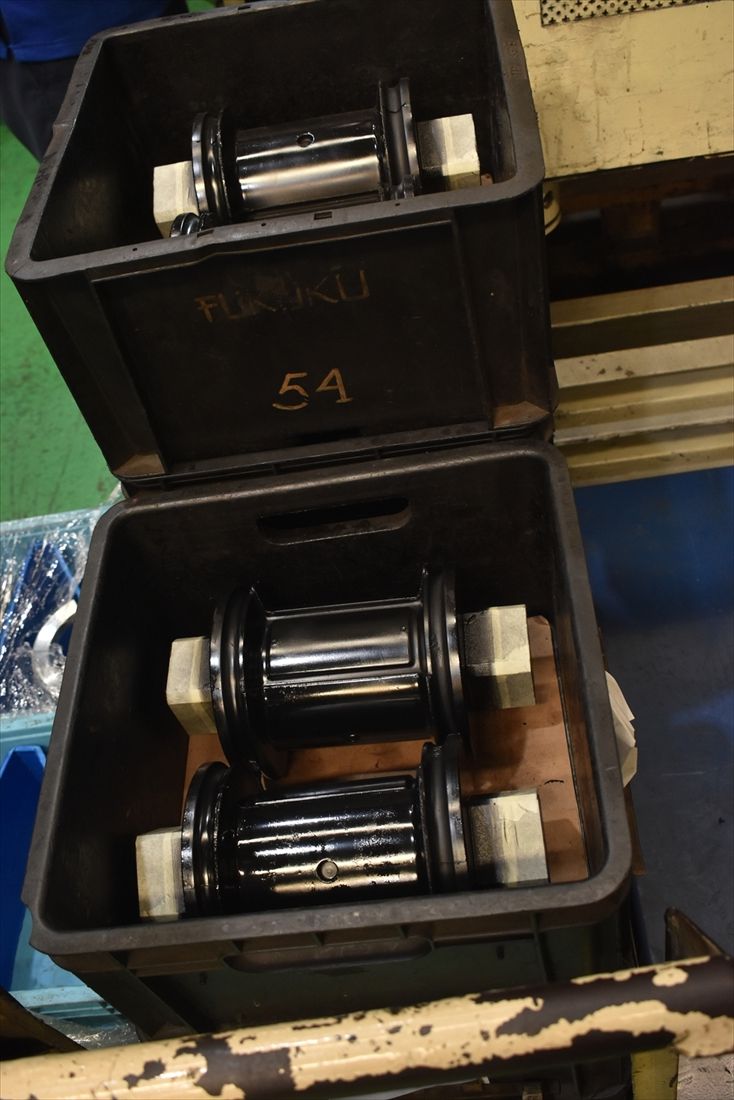 アウターブロックを装着する前の軸箱支持ゴム（筆者撮影）