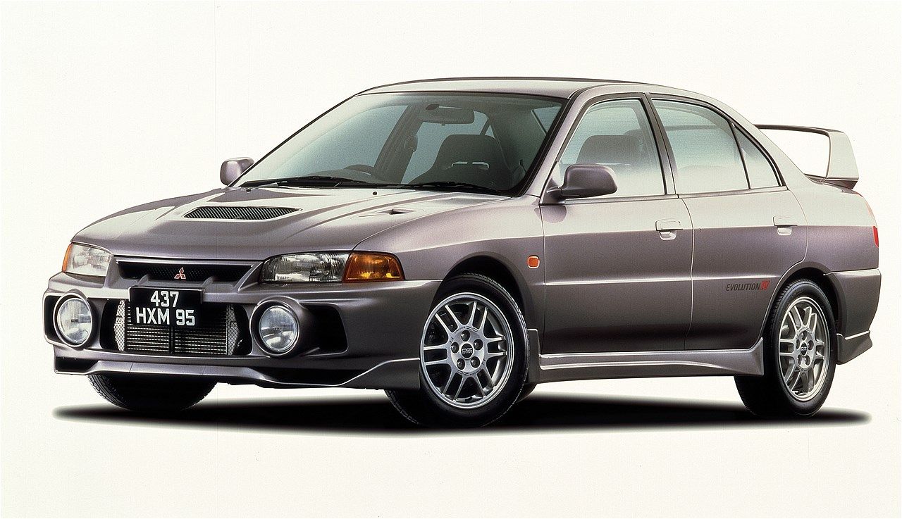 三菱「ランサーエボリューションⅣ」（写真：三菱自動車）