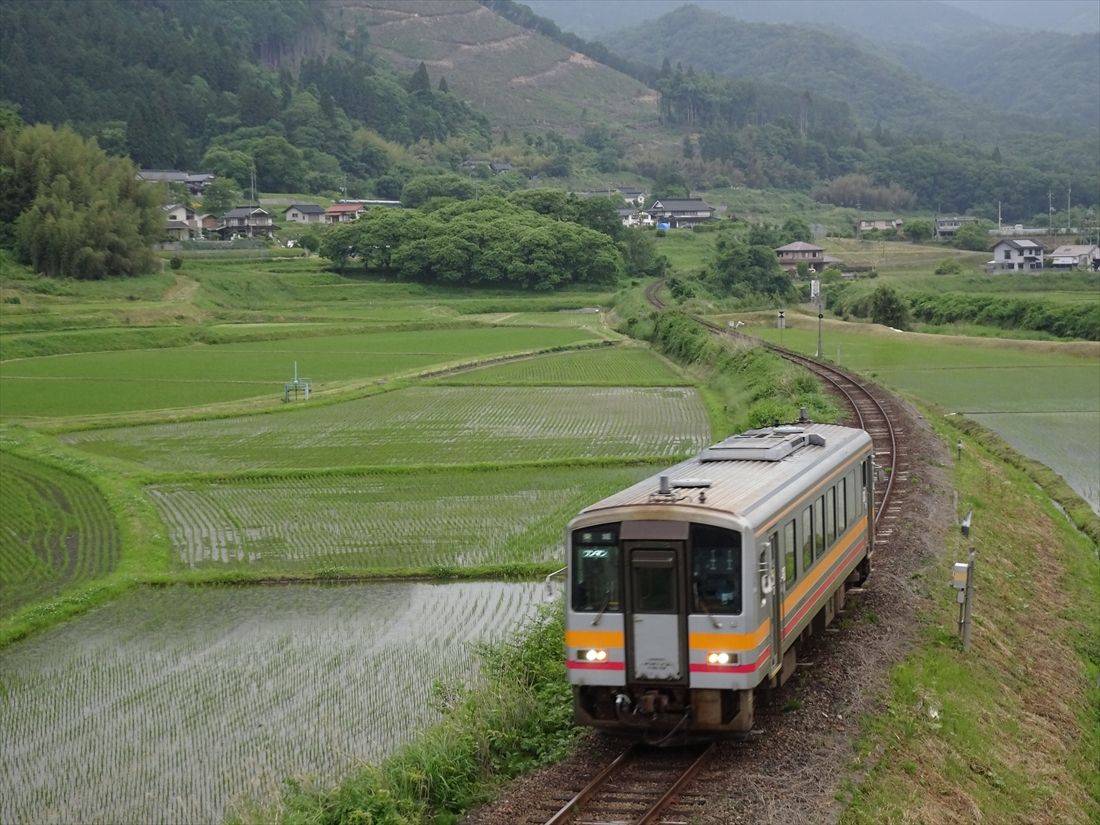 野路―東城間を走る芸備線の気動車（撮影：南正時）