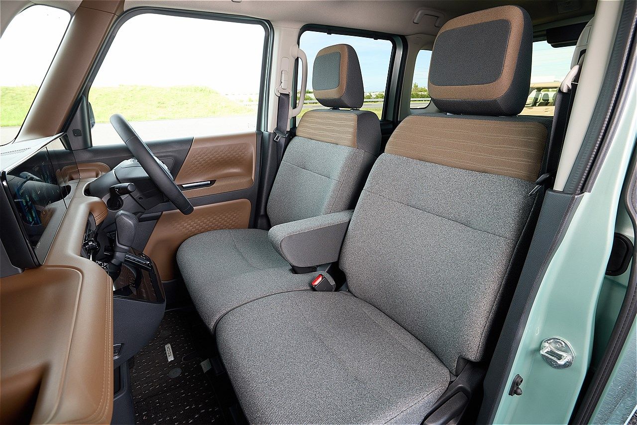 日産の新型軽自動車「ルークス」（写真：日産自動車）