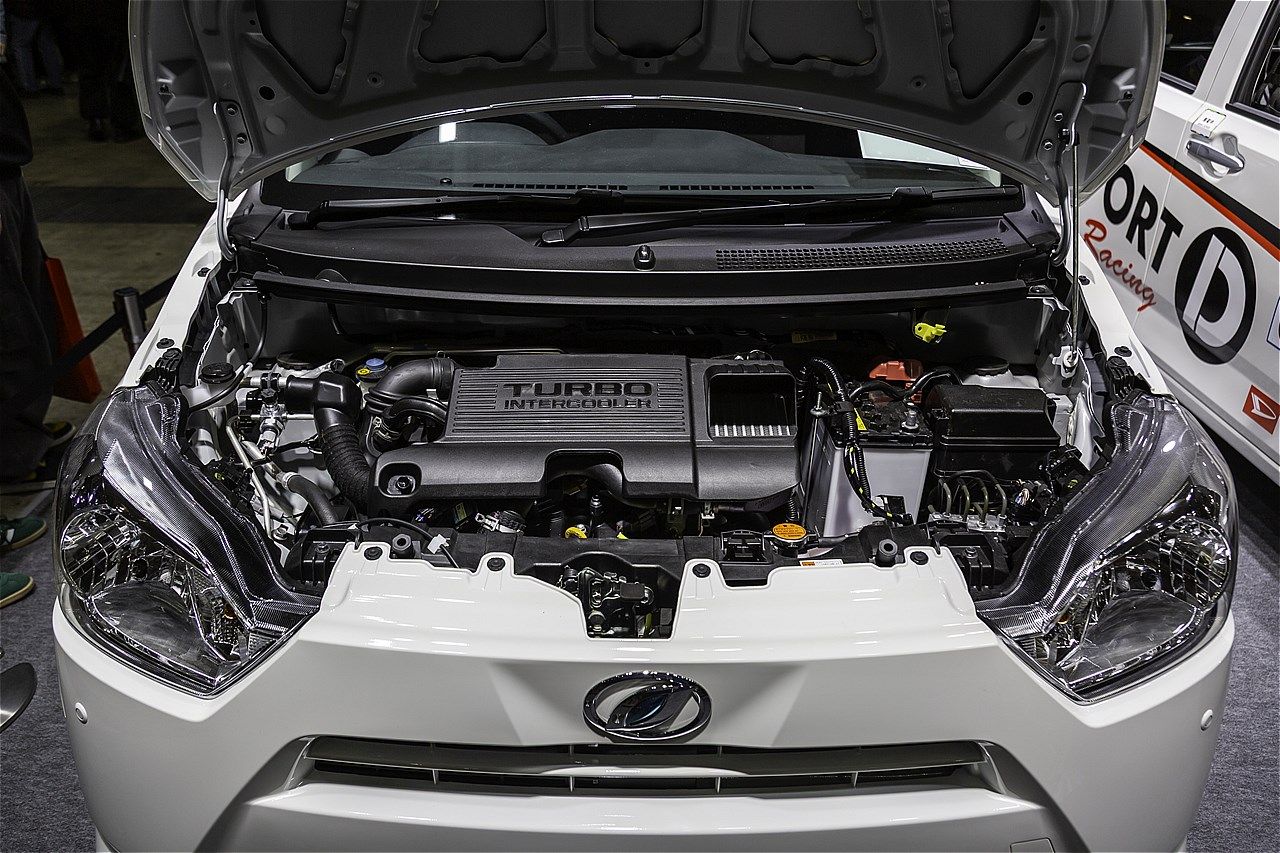 東京オートサロン2026に出展されたダイハツ「ミラ イース tuned by D-SPORT Racing」（写真：場末モータープール）