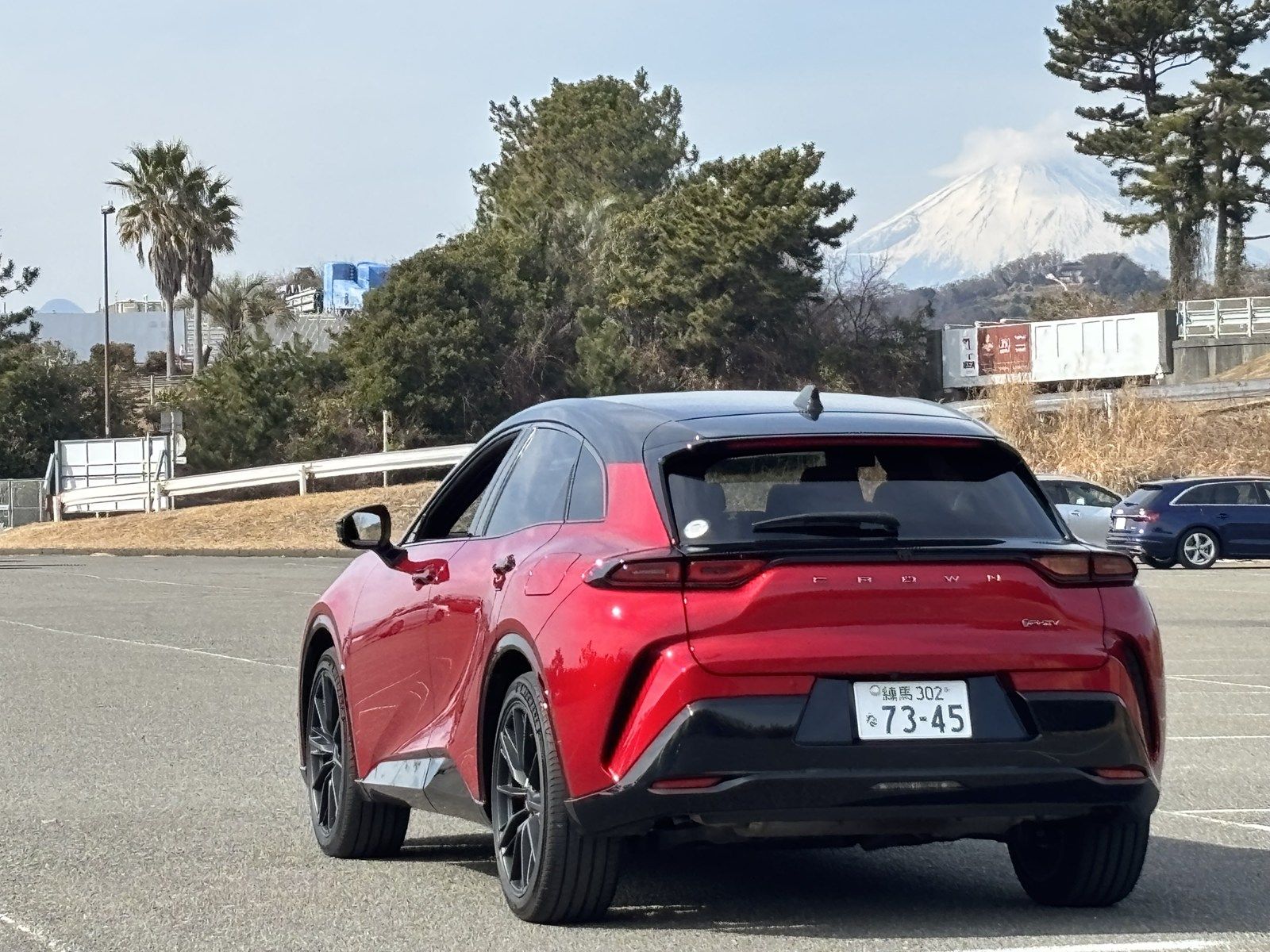 トヨタ「クラウンスポーツPHEV」（写真：桃田健史）