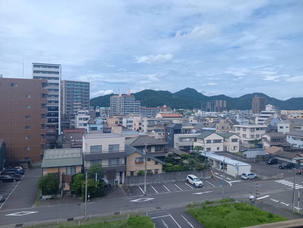 遠くに岐阜城が見える（著者撮影）