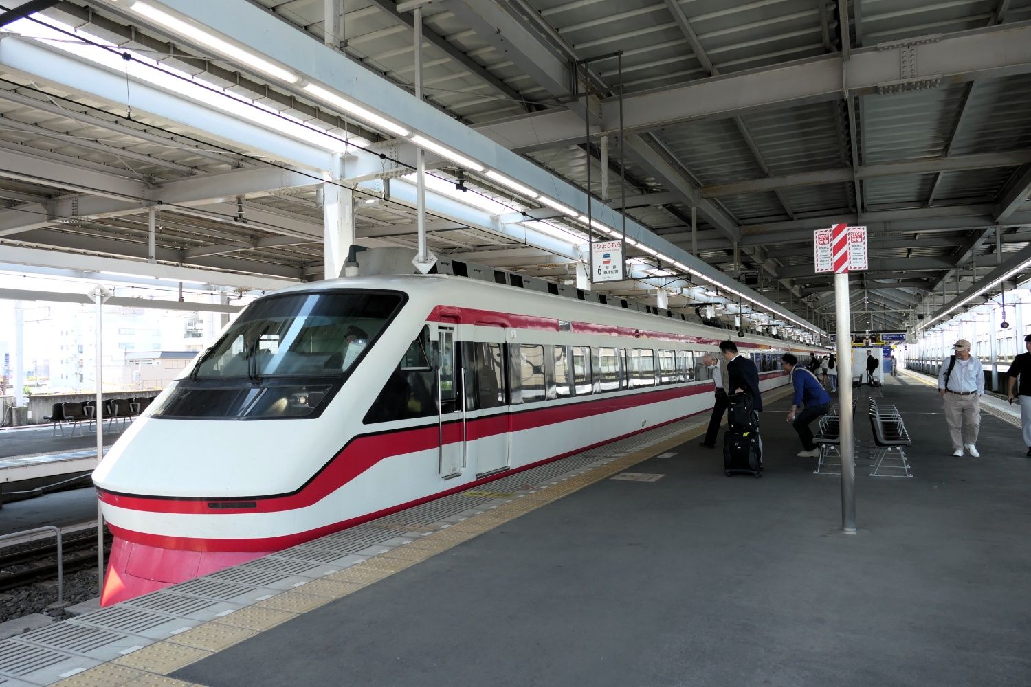 東武鉄道　太田駅　りょうもう　浅草行き
