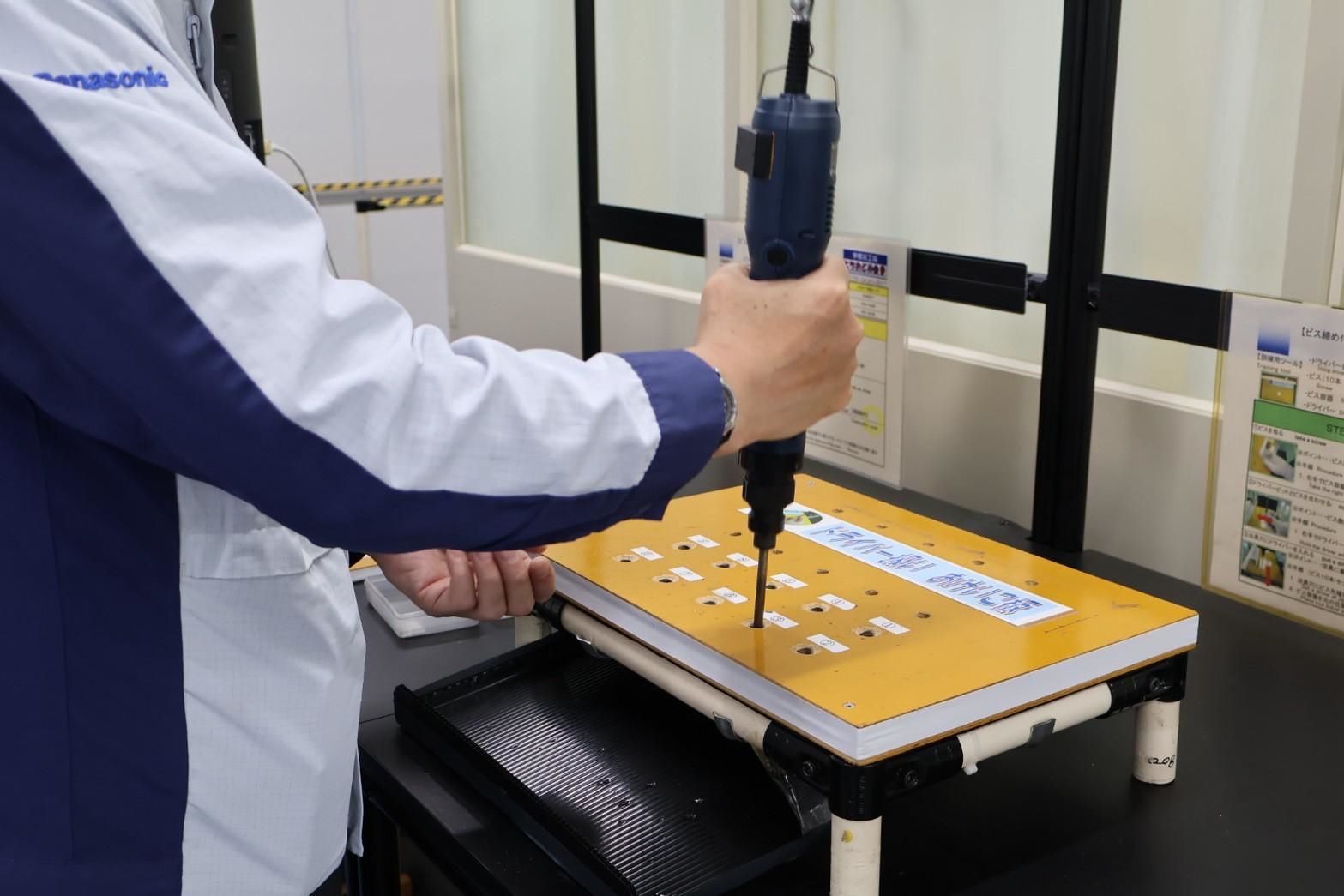 従業員の技能研修の場としても利用される「モノづくり道場」（写真：筆者撮影）