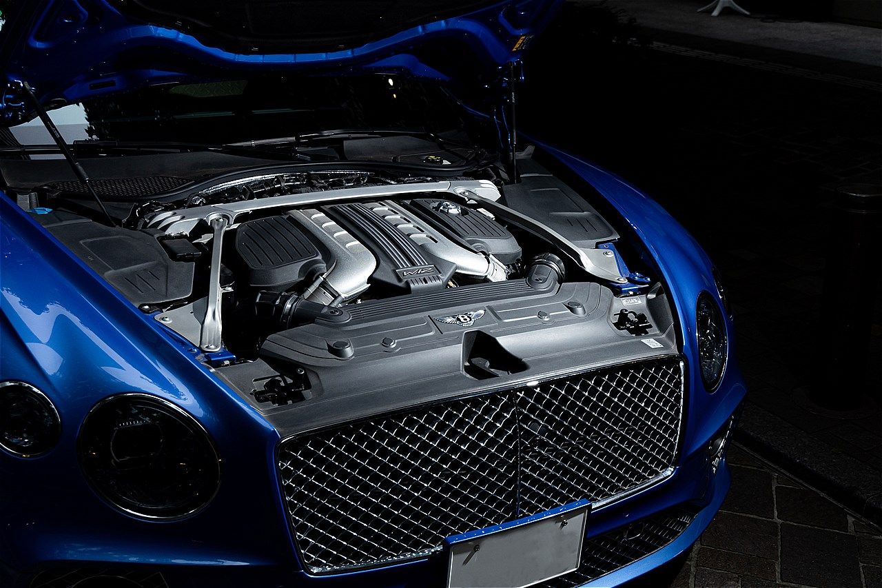 ベントレーの3代目「コンチネンタルGT」（写真：三木 宏章）