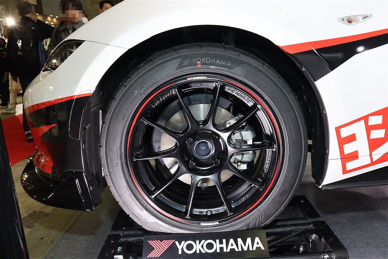 東京オートサロン2026ウェッズブースの展示内容（写真：筆者撮影）