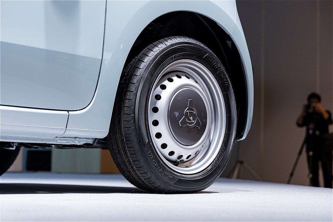 ホンダの新型軽乗用EV「N-ONE e:」（写真：三木 宏章）