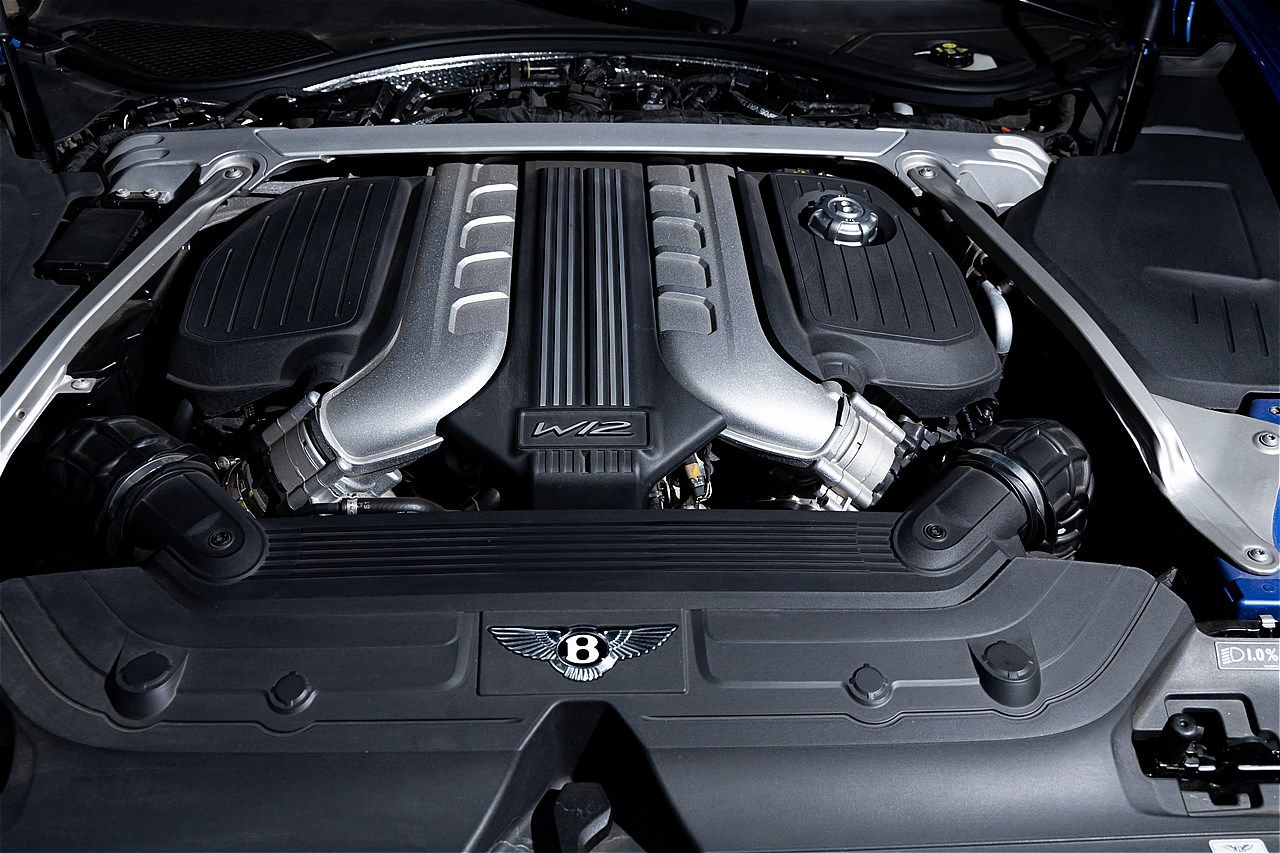 ベントレーの3代目「コンチネンタルGT」（写真：三木 宏章）