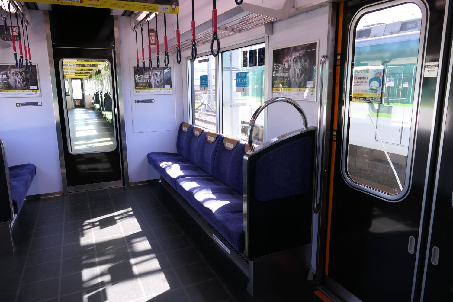京阪電気鉄道13000系　6号車　車内