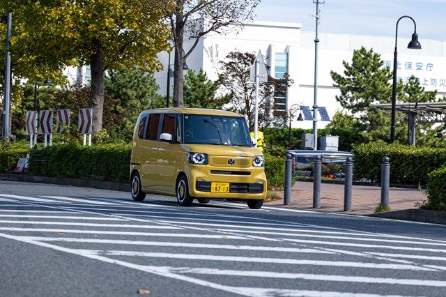 ホンダ新型「N-BOX」（写真：三木宏章）