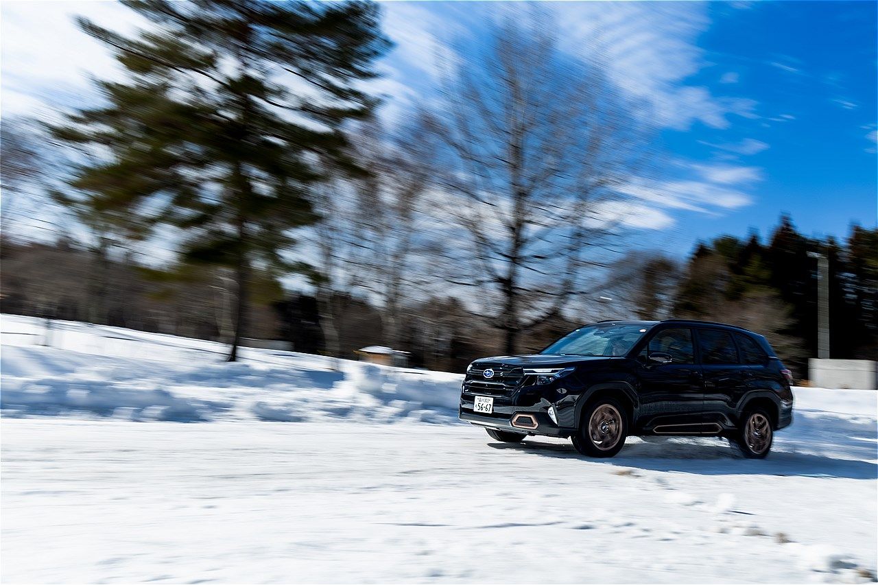 スバル「フォレスター」雪上試乗会の様子（写真：三木 宏章）