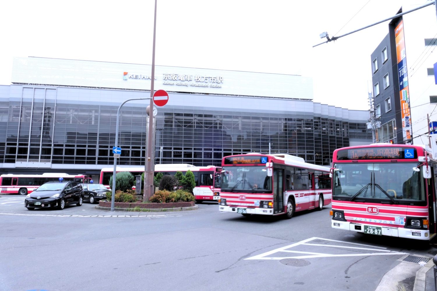 枚方市駅の北口（記者撮影）