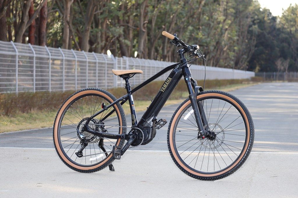 ヤマハの新型スポーツ電動アシスト自転車「クロスコアRV」（写真：筆者撮影）