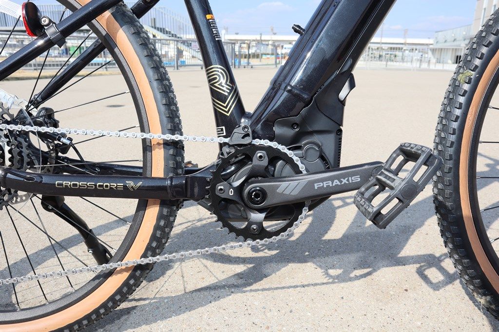 ヤマハの新型スポーツ電動アシスト自転車「クロスコアRV」（写真：筆者撮影）