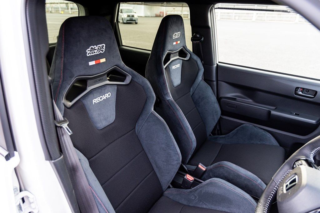 無限パーツを装着したホンダ「Super-ONE」（写真：三木 宏章）