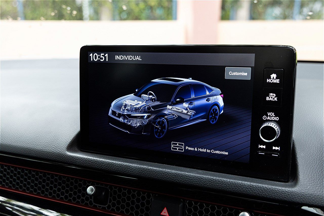 タイで試乗したホンダ「シビック e:HEV RS」（写真：筆者撮影）