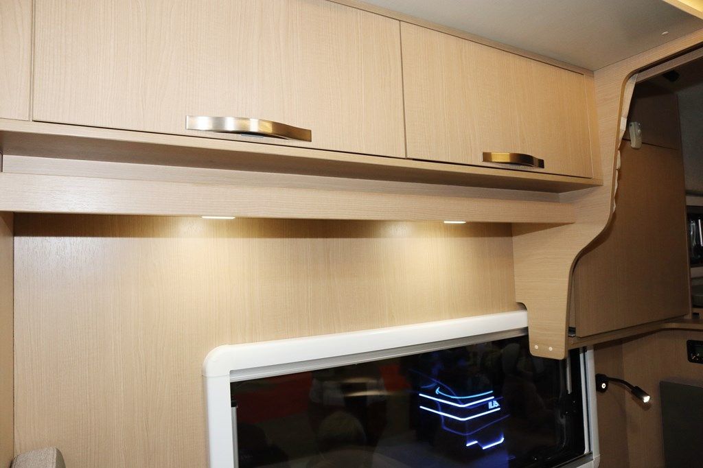 いすゞ「トラヴィオ」をベースにした、バンテックの新型キャンピングカー「コルド リーブス」（写真；筆者撮影）