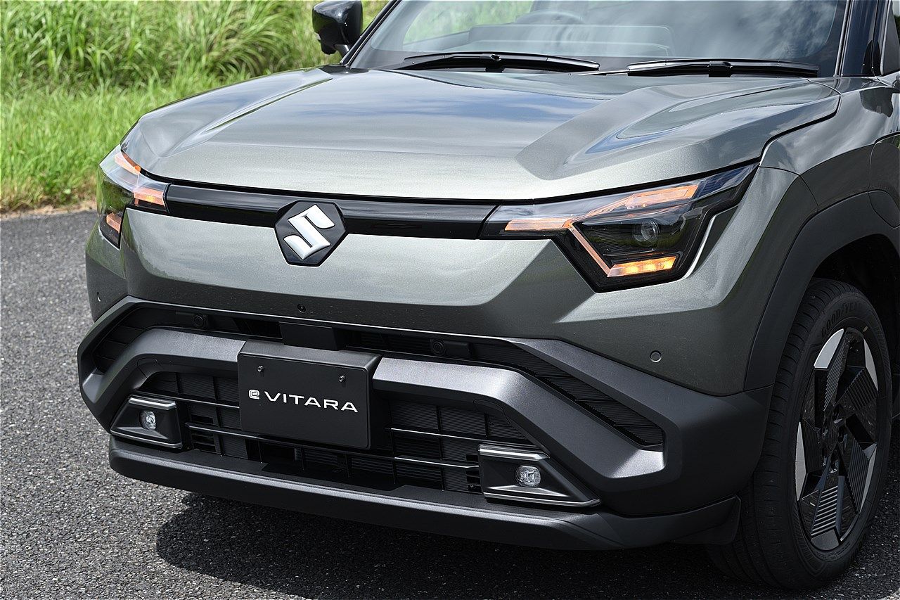 スズキの新型「eビターラ プロトタイプ」（写真：スズキ）