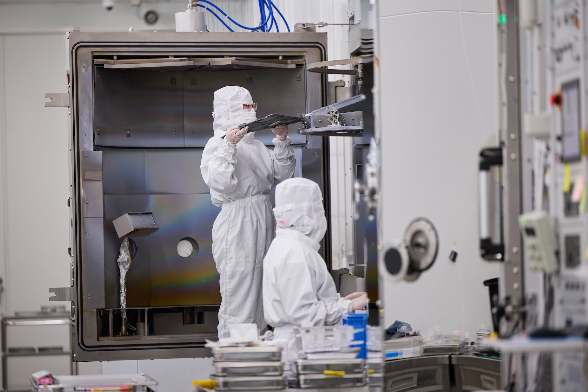 クリーンルームの様子（写真：アップル提供）