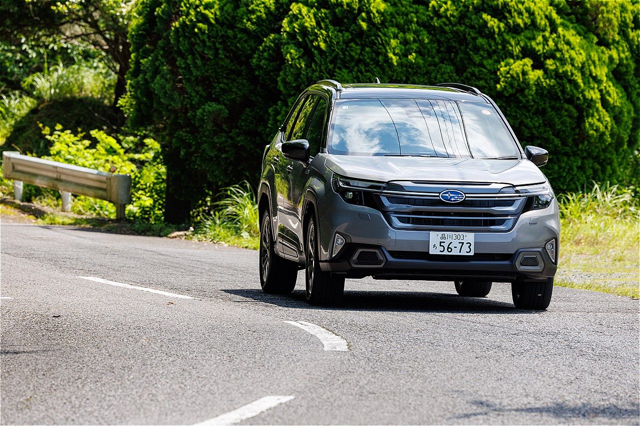 スバル新型「フォレスター Premium EX」（写真：スバル）