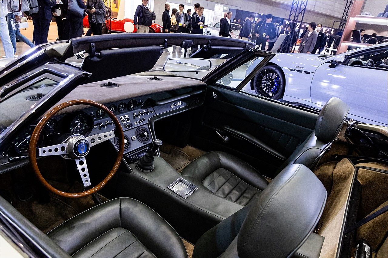 オートモビルカウンシル2025でのマセラティ ジャパンの展示内容（筆者撮影）