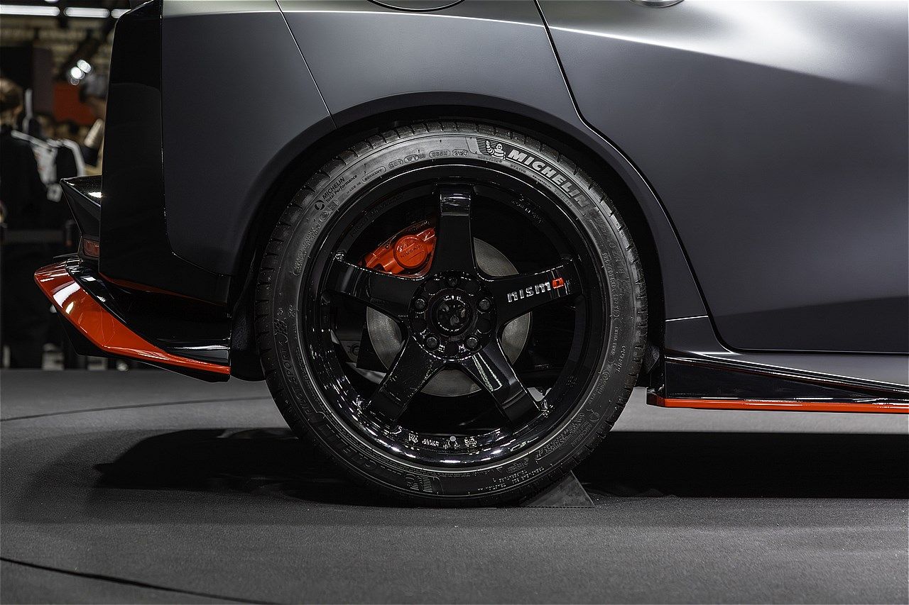東京オートサロン2026で公開された日産「オーラNISMO RSコンセプト」（写真：場末モータープール）