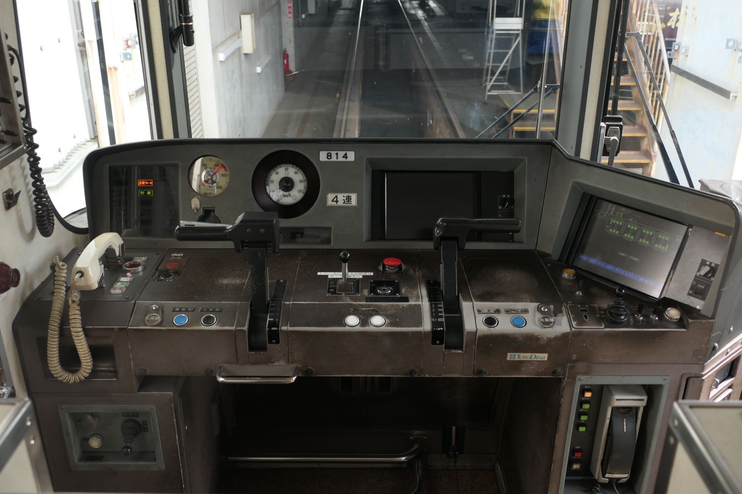京阪電気鉄道　800系　運転台