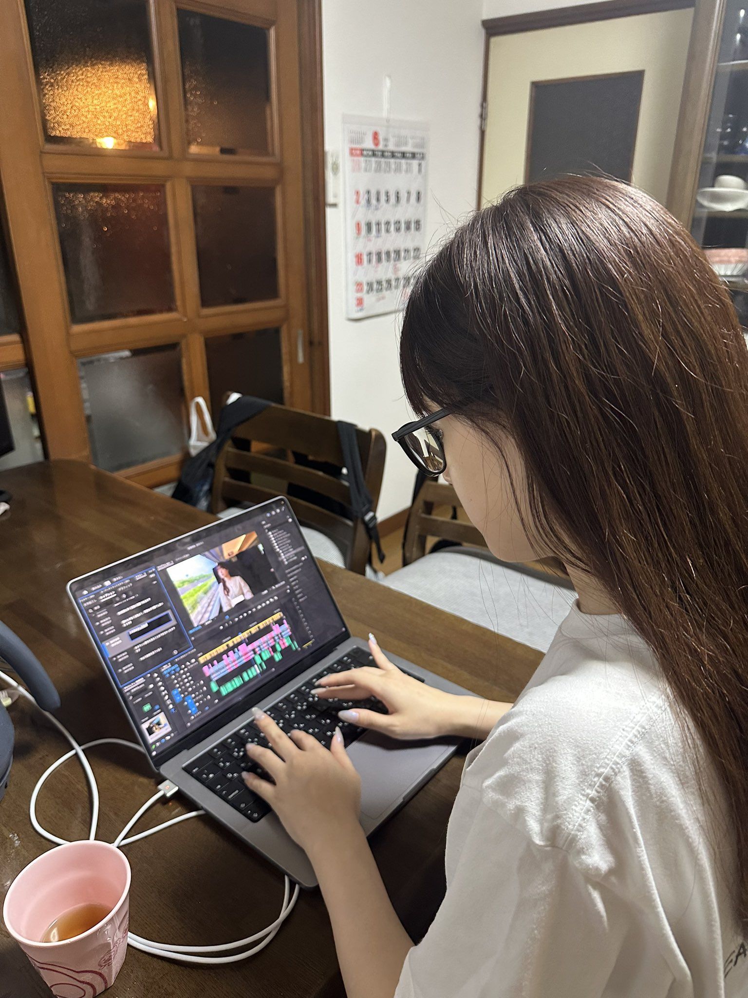 動画編集中の様子（写真：しおねる）