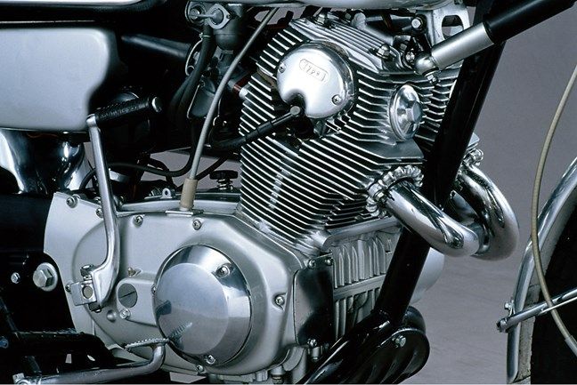 ドリームCL72スクランブラー（写真：本田技研工業）
